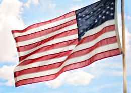 随风飘扬的美国国旗图片(12张)