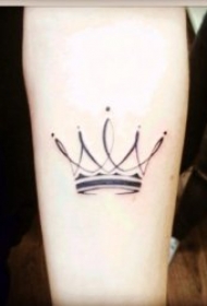 皇冠纹身图   高贵而又典雅的皇冠纹身图案