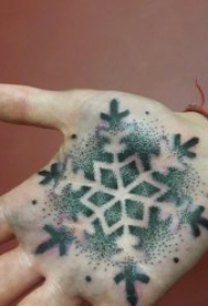 纹身雪花   10款晶莹剔透的雪花纹身图案
