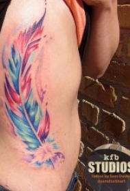 羽毛纹身图  9张轻柔而又精致的羽毛纹身图案