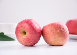 酸甜可口的红富士苹果图片(9张)