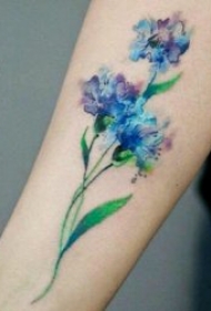 纹身图花朵 9款娇美而又花香袭人的花朵纹身图案