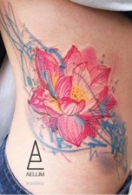 莲花纹身图案 10款多种风格的莲花纹身图案