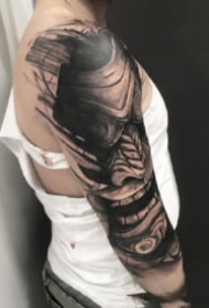 黑臂纹身 帅气的9组深黑色系的手臂纹身图案