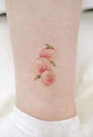 性感又清纯的桃子纹身图