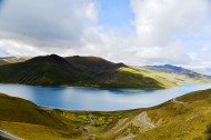 西藏羊卓雍湖风景图片(9张)