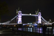 夜幕下的伦敦塔桥图片(13张)