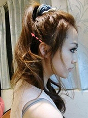韩式马尾发型扎法步骤图解[6P]