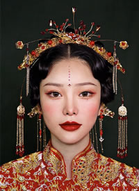 大美中式新娘造型，婉约动人