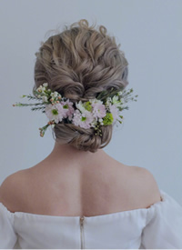九款美丽大方的森系新娘发型图片