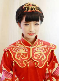 中式婚礼新娘发型，端庄典雅，超级美