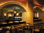 印尼泗水香格里拉大酒店酒吧图片(2张)