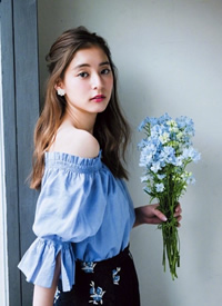 新木优子杂志写真图片：化身甜美女孩子