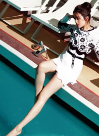 神仙姐姐刘亦菲时尚街拍白嫩美腿吸人眼球图片