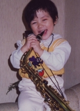 我是歌手邓紫棋童年照 玩转乐器显萌态