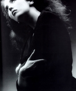 法国明星伊莎贝尔·阿佳妮黑白时尚写真图片