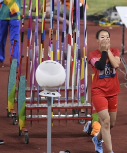 2018年雅加达亚运会图片：中国选手刘诗颖获女子标枪冠军