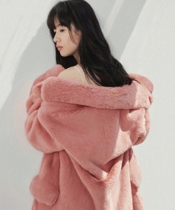 演员李梦时尚芭莎杂志写真图片