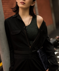 朱颜曼滋黑白质感时尚街拍图片