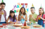 可爱儿童的生日聚会图片(9张)
