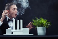 抽烟的男士图片(10张)