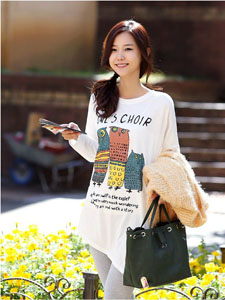 韩国阳光美女漫步在街上