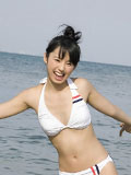 90后日本小美女小池里奈性感海边写真