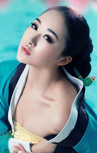 朝鲜古装美女图 香肩酥胸撩人心