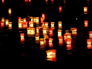 漂浮的蜡烛图片(8张)