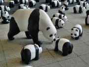 纸糊熊猫展图片(16张)