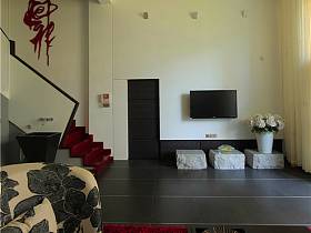 现代客厅跃层电视背景墙设计图