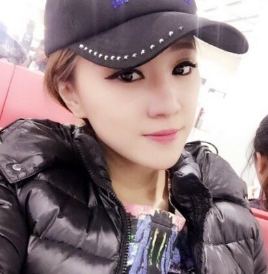 精致妆容的韩国美女陌陌qq头像大全