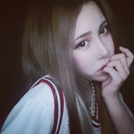 穿圣诞装的清纯萌妹子qq头像图片