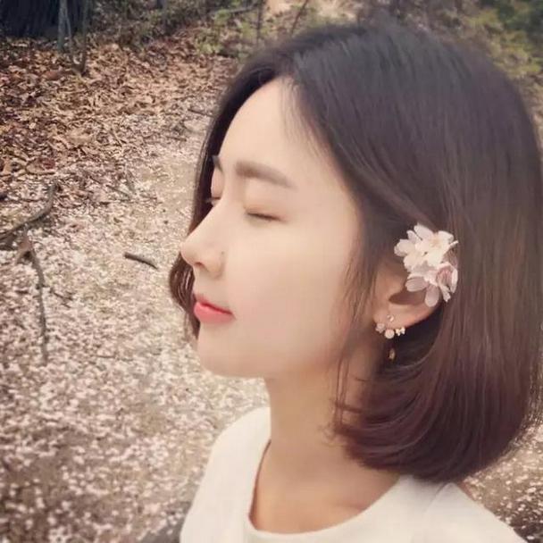 清新文艺美女校花微信陌陌头像图片