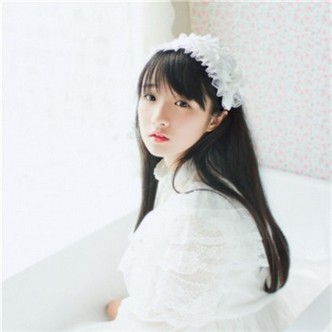 小清新长发微信女生纯白色头像图片