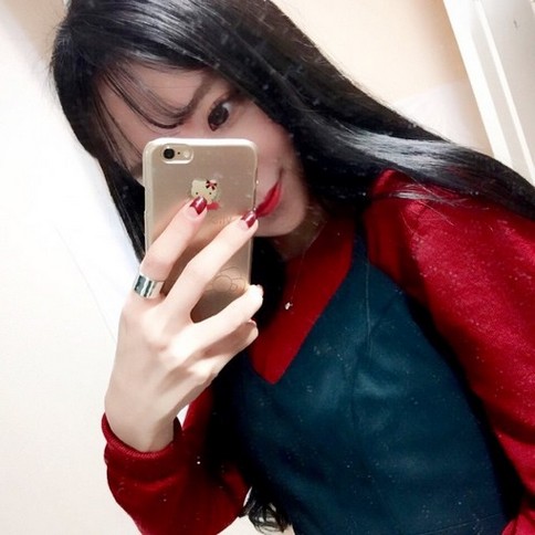 水汪汪的大眼女生自拍贴吧头像图片