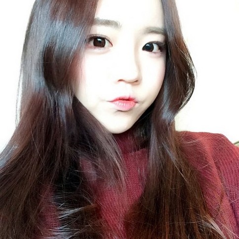 水汪汪的大眼女生自拍贴吧头像图片