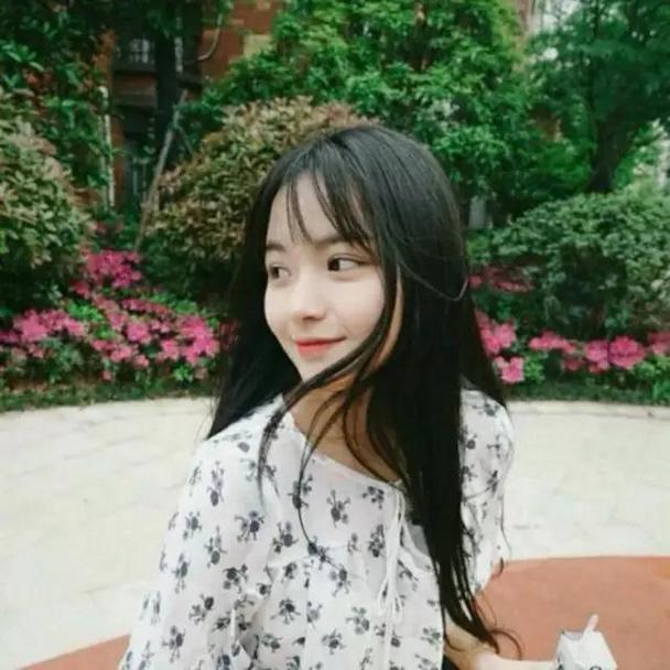 邻家女孩气质的女生陌陌微信头像图片