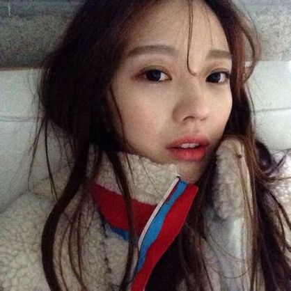 笑靥如花的气质女生微信头像图片