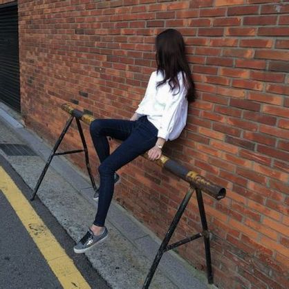 笑靥如花的气质女生微信头像图片