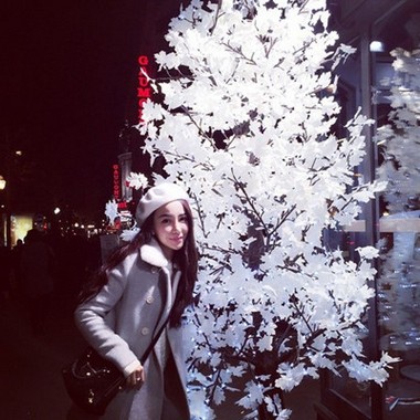 温文尔雅的高清微信女生头像图片