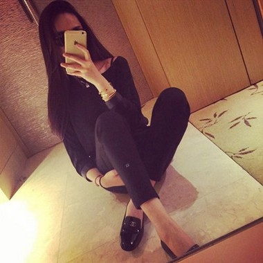 温文尔雅的高清微信女生头像图片