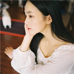 双眸迷人的微信女生头像图片欣赏