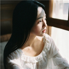 双眸迷人的微信女生头像图片欣赏