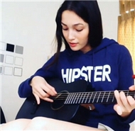 时尚个性的欧美范微信女生头像