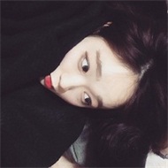 漂亮的长发微信美女复古风自拍头像图片