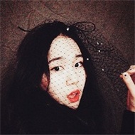 漂亮的长发微信美女复古风自拍头像图片