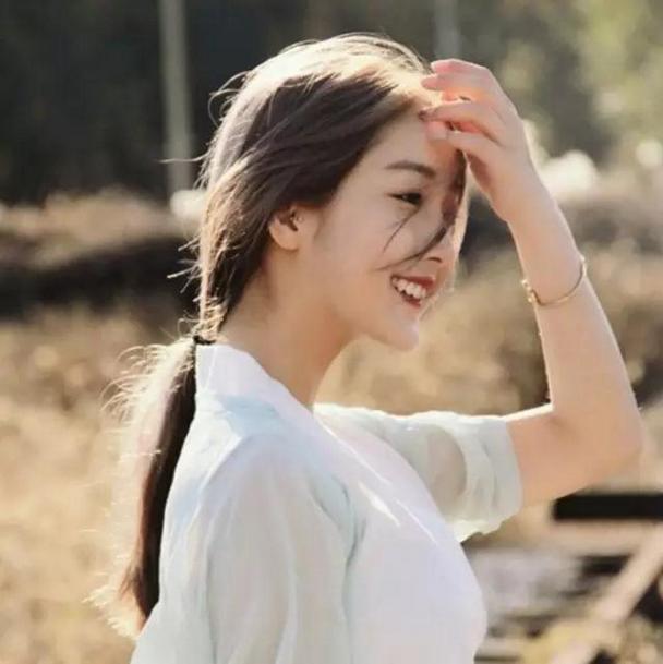 清新甜美的女生qq唯美景色头像图片