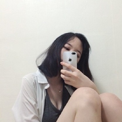 爱自拍的qq时尚女生头像图片欣赏