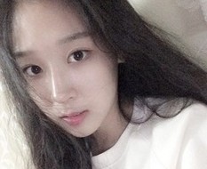 气质出众的90后微信女生头像图片